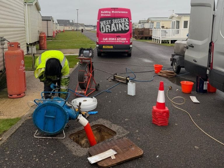 Engineers pipe relining